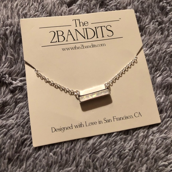 MOVING SALE 🐾💕 NWT Athens Opal & Silver Necklace The2Bandits - Picture 2 of 4